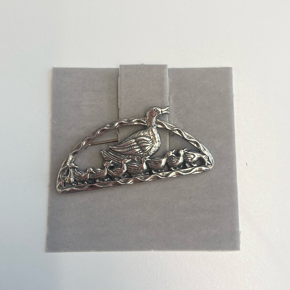 Stealing Silver “Make Way for Ducklings Brooch” - brand new!